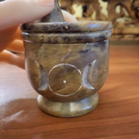 Triple Moon‎ Soapstone Mortar and Pestle - Picture 3 of 4